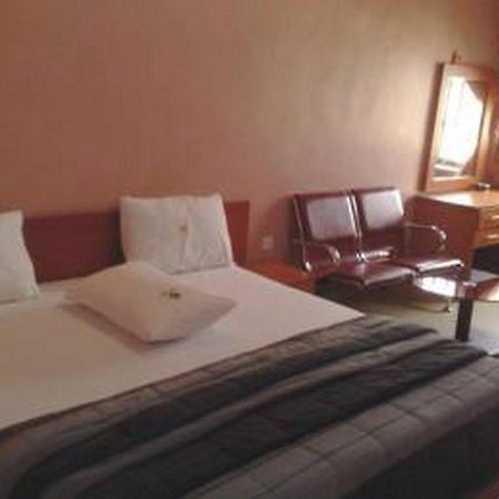 Room In Lodge - Londa Hotel And Suites Port Harcourt Dış mekan fotoğraf