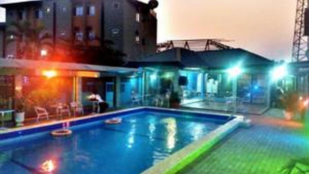 Room In Lodge - Londa Hotel And Suites Port Harcourt Dış mekan fotoğraf
