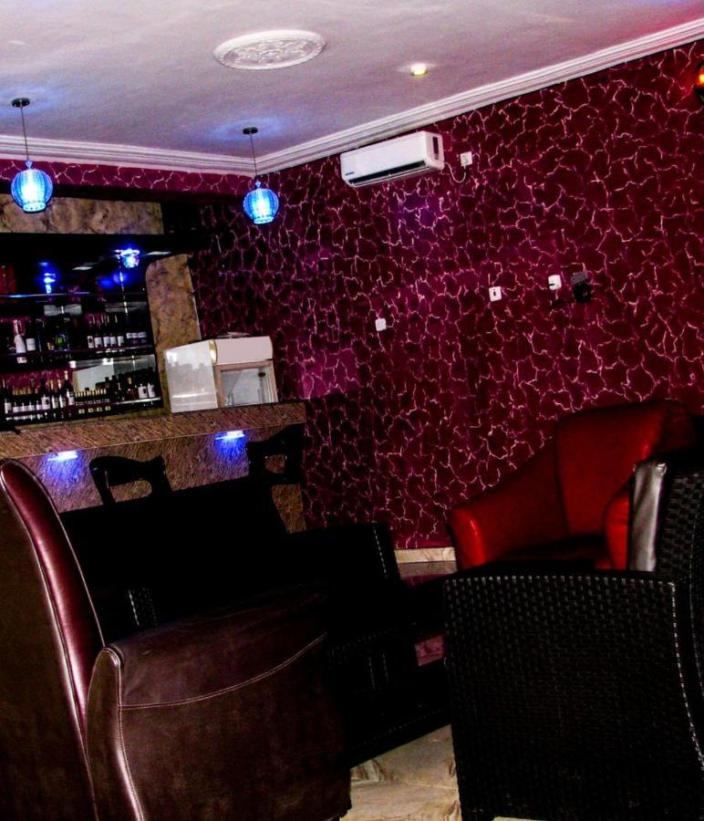 Room In Lodge - Londa Hotel And Suites Port Harcourt Dış mekan fotoğraf